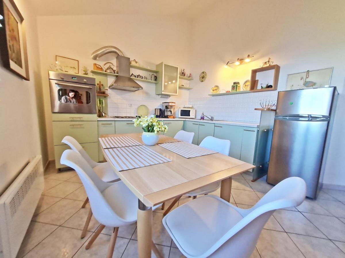 Apartment Ivana Borak Omiš Esterno foto
